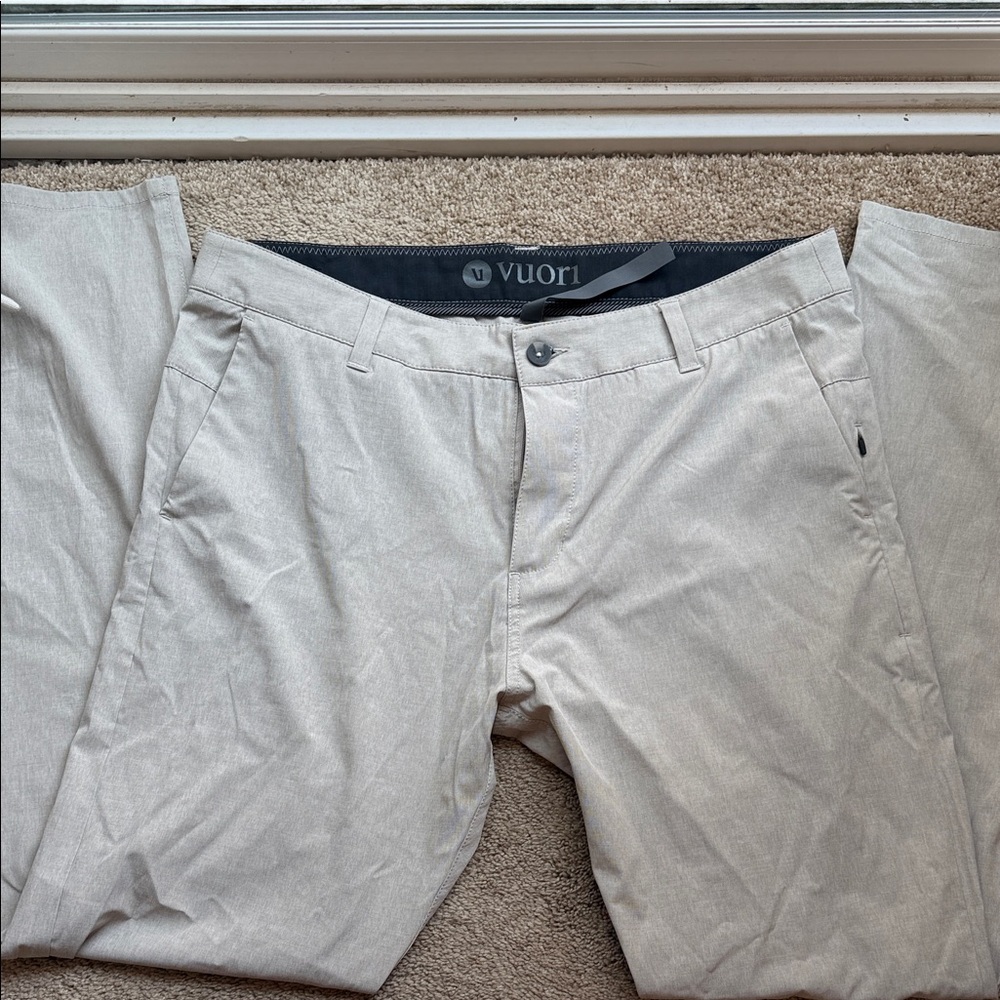 Vuori Men's Light Khaki Chinos